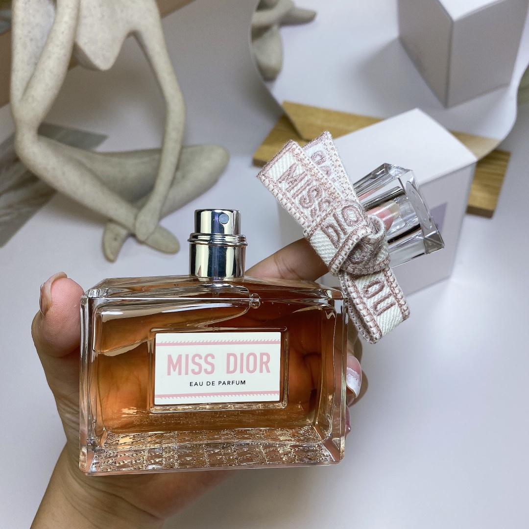Miss Dior Eau de Parfum 2023 - Floral and Fresh Fragrance - 100ml 7 i1695226757 2418 6