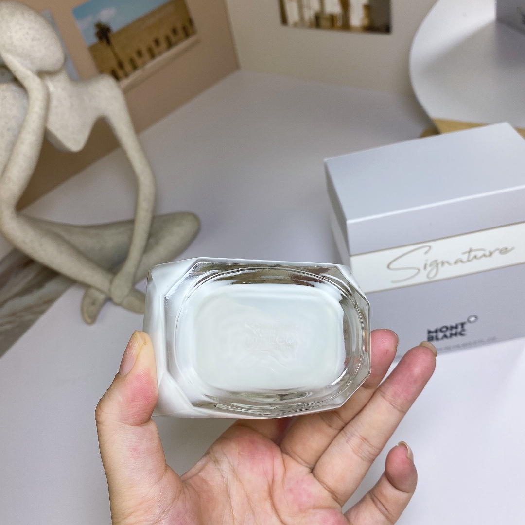 Montblanc Signature Eau de Parfum 90ml - Floral, Fresh, and Elegant Fragrance 3 i1697986470 1221 2