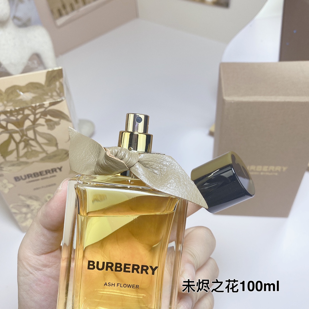 Burberry Ash Flower Eau de Parfum 100ml - A Floral Fragrance 5 i1699858513 1161 3