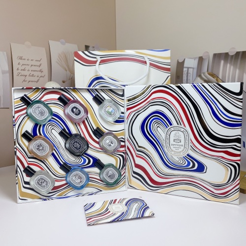 Diptyque Limited Edition 9-Piece Miniature Perfume Gift Set (9 x 10ml) 1 Diptyque Limited Edition 9-Piece Miniature Perfume Gift Set (9 x 10ml)