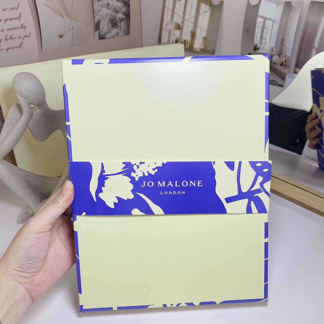 Jo Malone Limited Edition Blue Floral 12-Piece Cologne Set - Gift Ready 8 i1703144827 9486 5