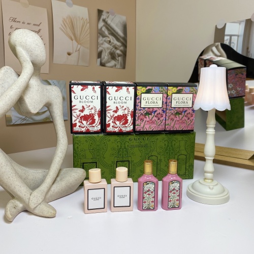 Gucci Bloom & Flora Miniature Perfume Set - 4 x 5ml 1 Gucci Bloom & Flora Miniature Perfume Set - 4 x 5ml