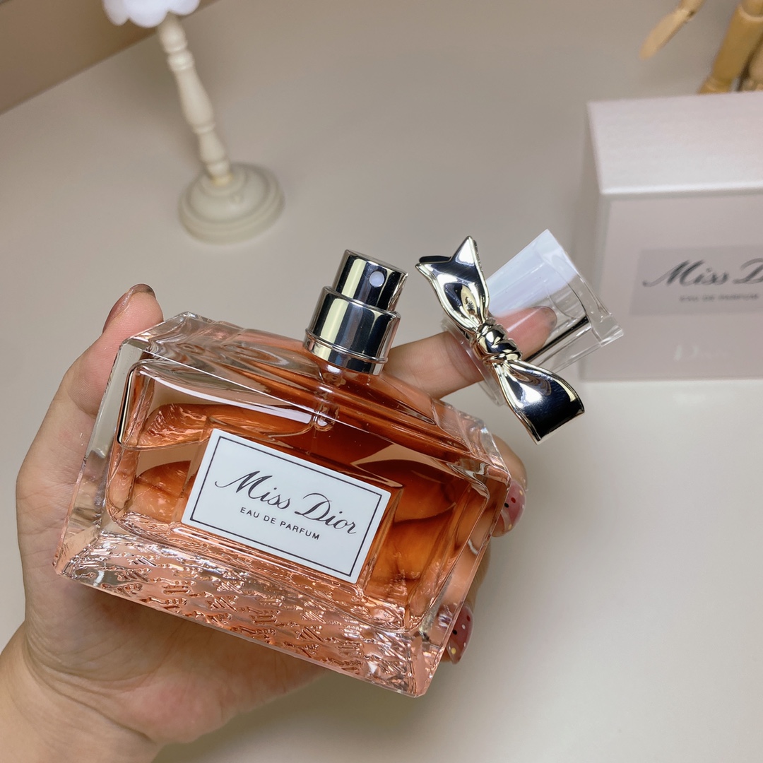 Miss Dior Eau de Parfum 100ml - Floral Chypre Fragrance for Women 7 i1712746790 1343 3