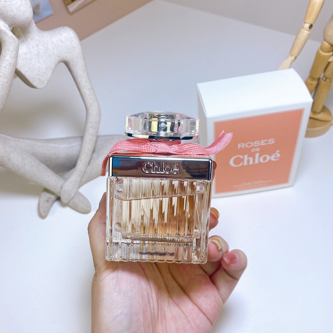 Chloe Roses de Chloé Eau de Toilette - 75ml Floral Fragrance 3 i1716279584 8376 0