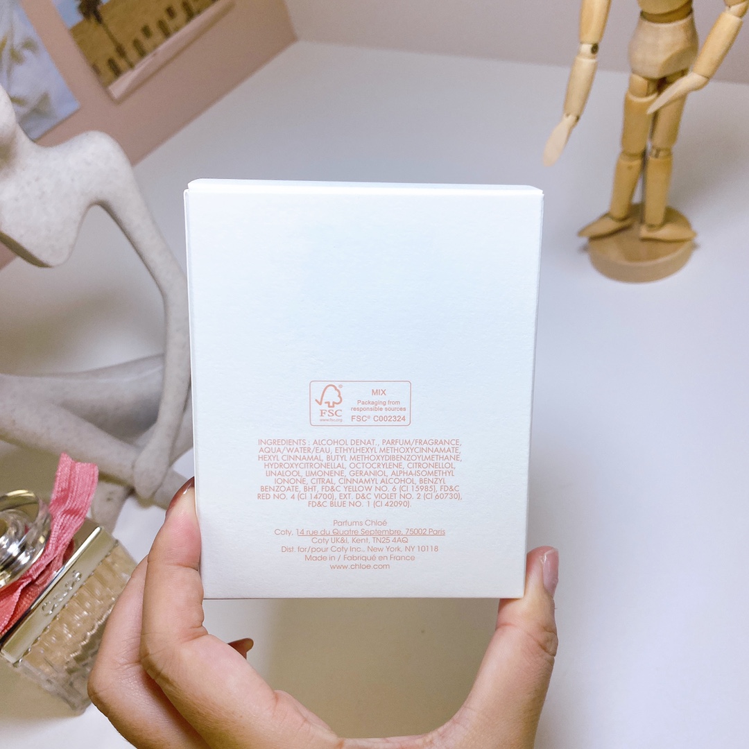 Chloe Roses de Chloé Eau de Toilette - 75ml Floral Fragrance 8 i1716279584 9702 0