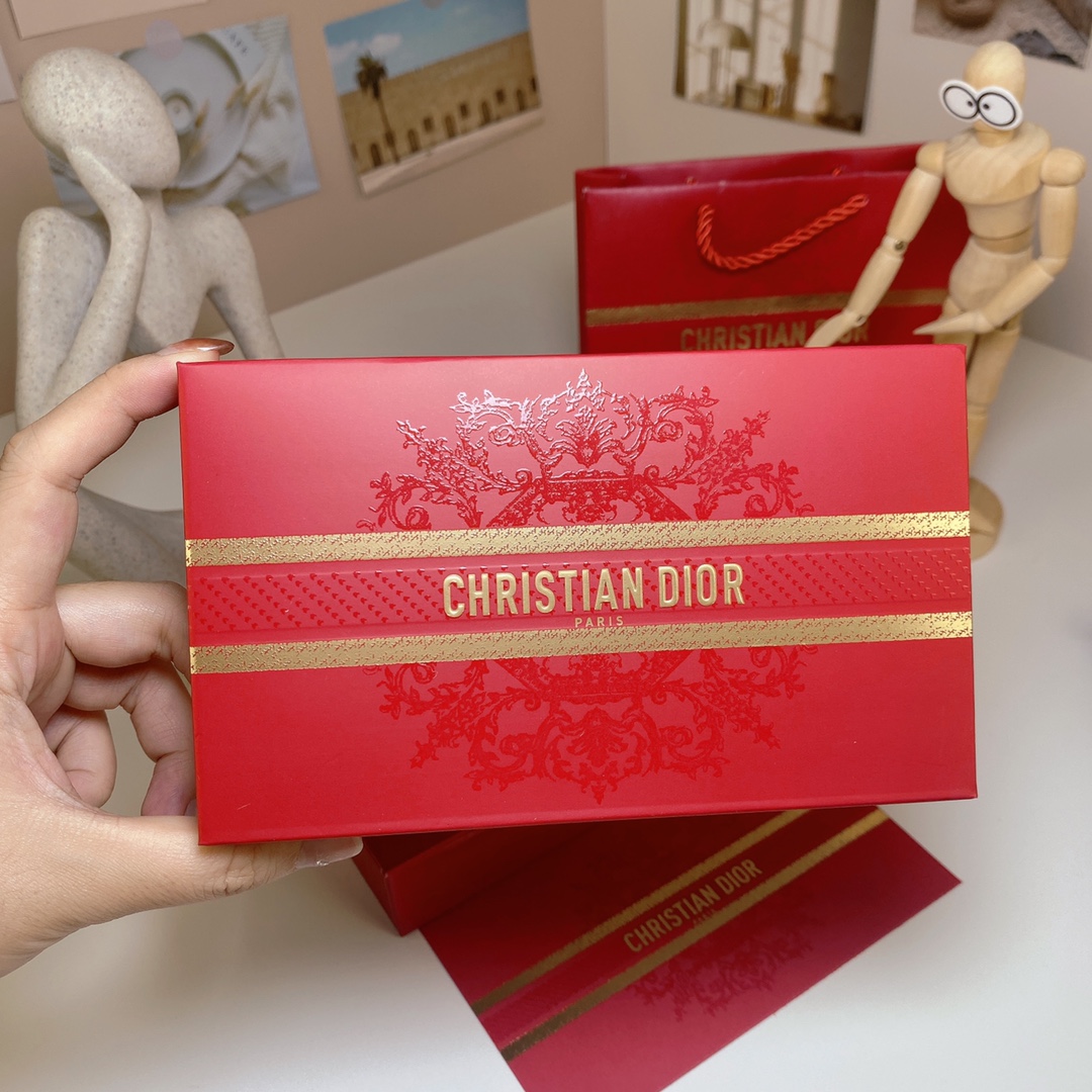 Dior Lunar New Year Lipstick Mini Set - 5 Velvet Shades, Limited Edition 9 i1716449088 4958 8