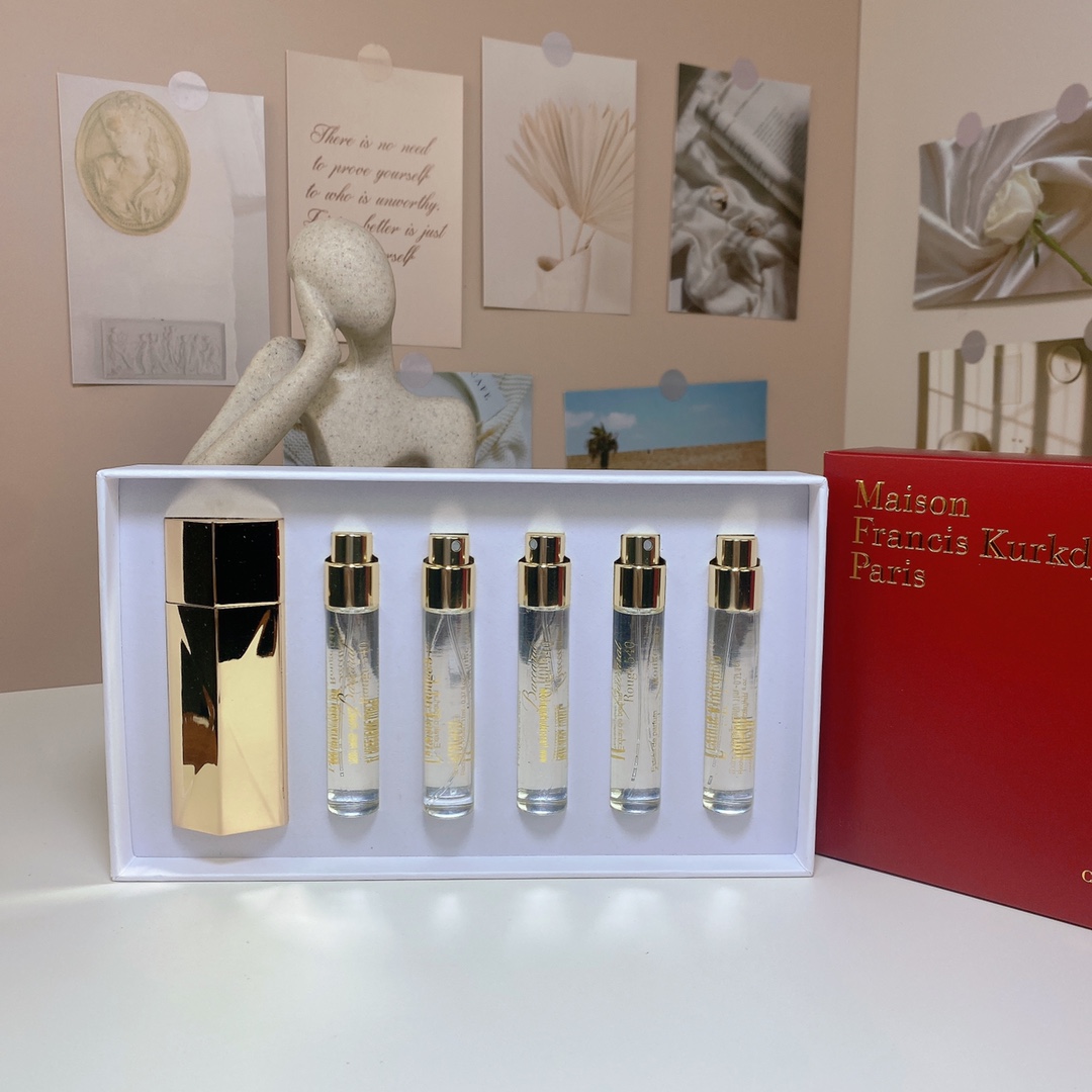 Maison Francis Kurkdjian Baccarat Rouge 540 Perfume Travel Set, 5 x 11ml 1 i1716740857 3044 3
