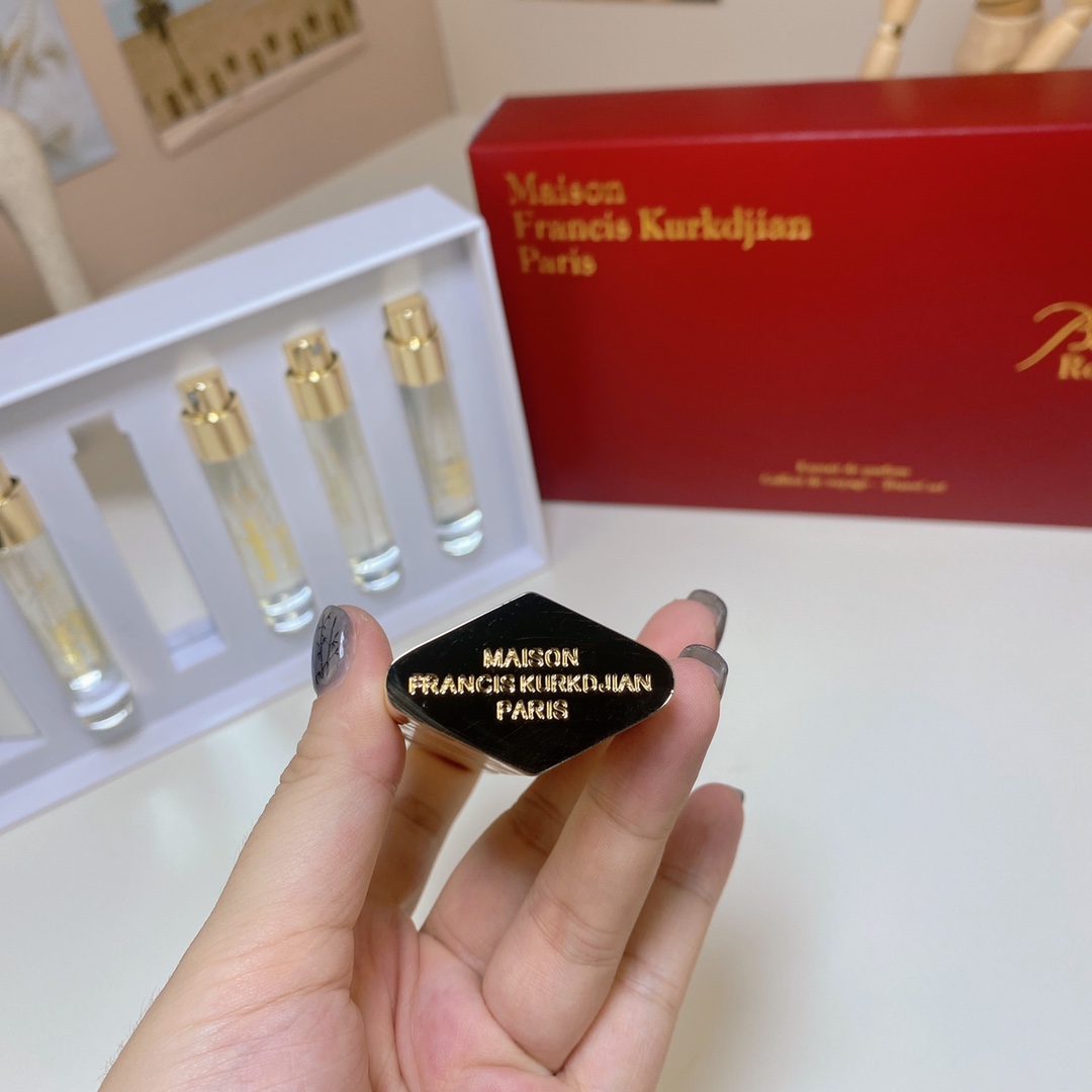 Maison Francis Kurkdjian Baccarat Rouge 540 Perfume Travel Set, 5 x 11ml 4 i1716740857 6926 6