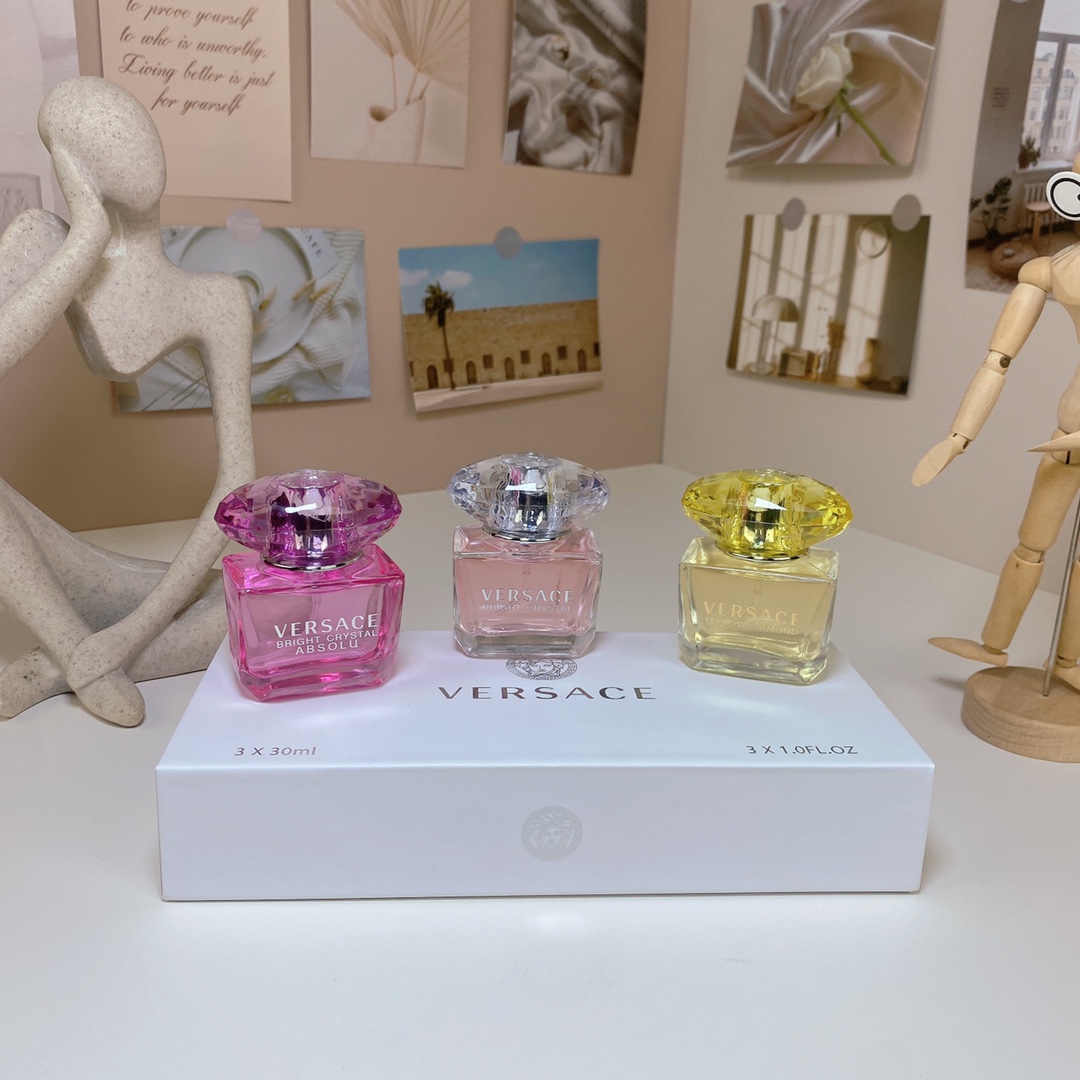 Versace Crystal Miniature Perfume Set - Pink, Rose, Yellow - 3 x 30ml 8 i1716969517 1832 7