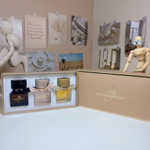 Burberry My Burberry Miniature Perfume Set - 3 x 30ml with Sprayer 1 Burberry My Burberry Miniature Perfume Set - 3 x 30ml with Sprayer