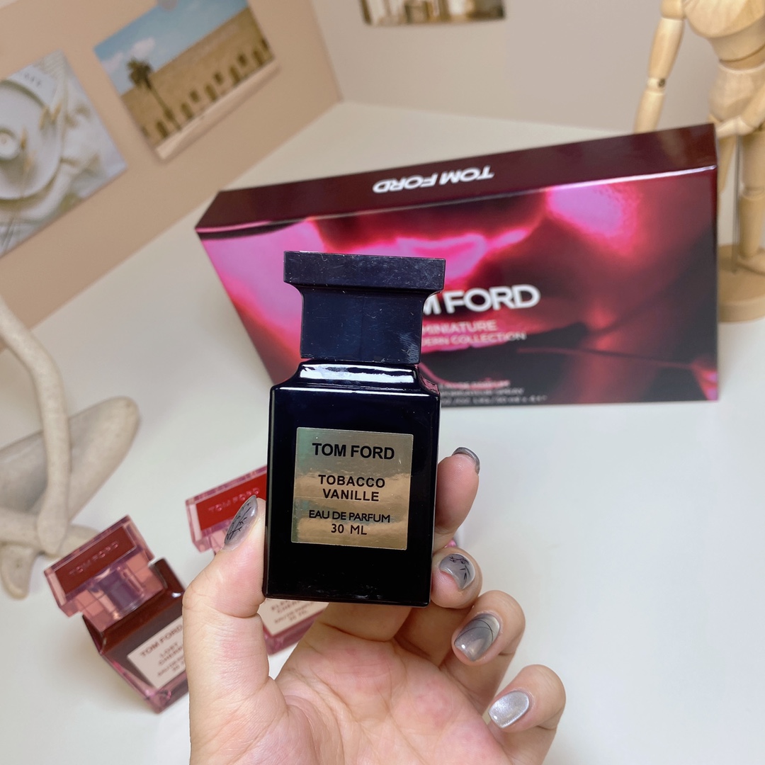 Tom Ford Miniature Modern Collection Cherry Perfume Set - 4 x 30ml 6 i1716970838 1969 8