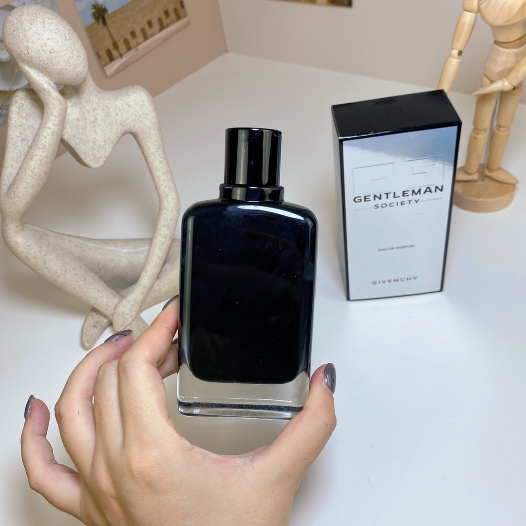 Givenchy Gentleman Society Eau de Parfum - 100ml - Aromatic Woody Scent 5 i1717161219 8604 8