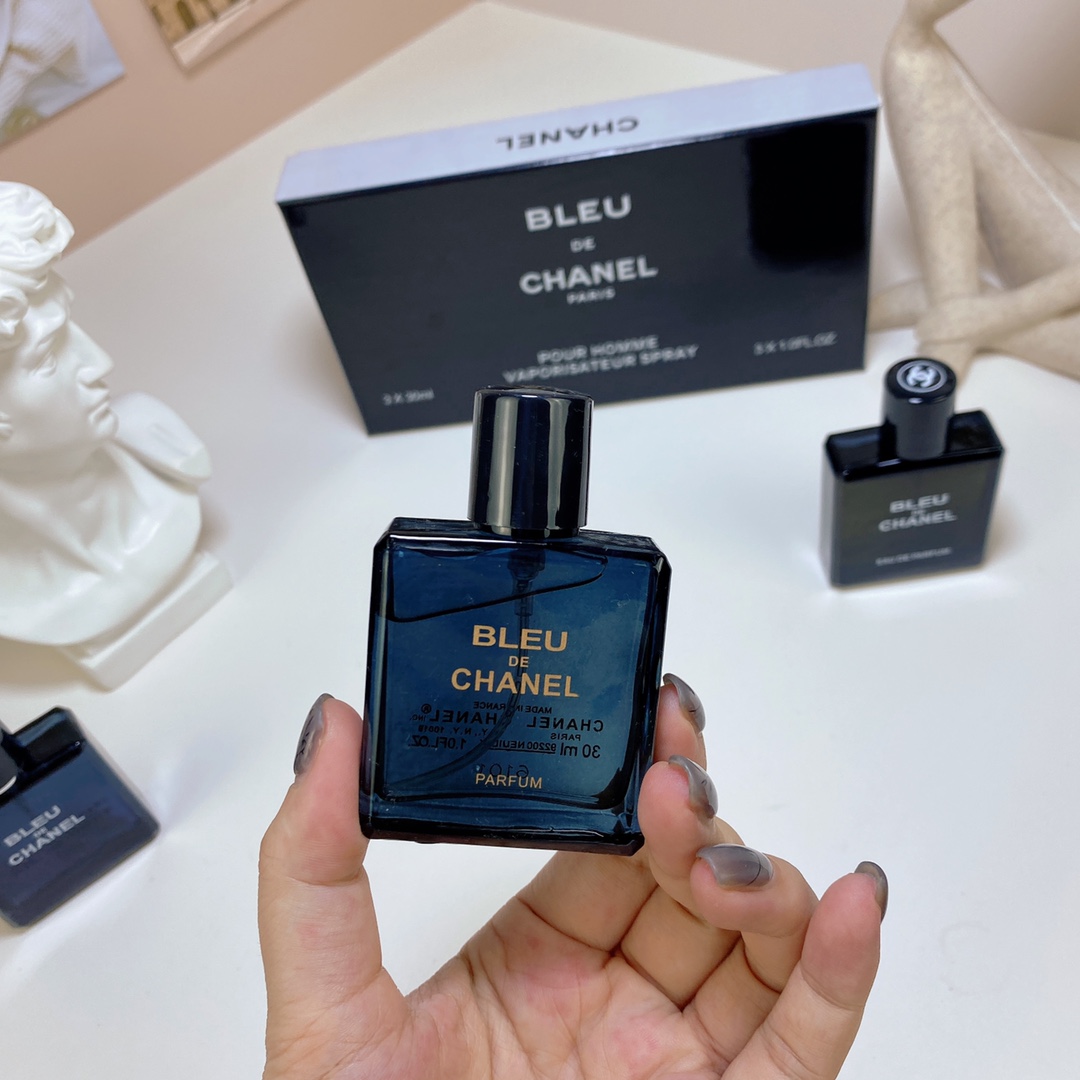 Chanel Bleu De Chanel 3-Piece Travel Set (3 x 30ml) 5 i1717470728 1680 7