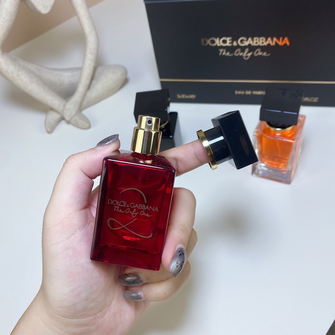 Dolce & Gabbana The Only One Perfume Set - 3 x 30ml 8 i1718593086 3363 8