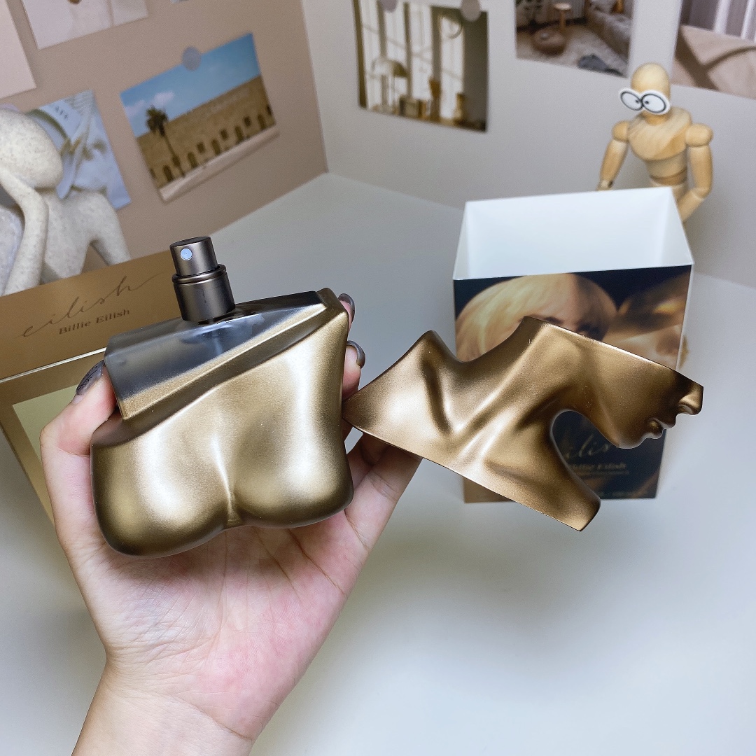 70💰黄色碧梨碧梨同名100ml
Billie Eilish Eilish,2021
品牌：碧梨
属性：女香
香调：美食东方调
前调：糖红浆果橘子
中调：香草可可果辛香料玫瑰
后调：零陵香豆琥珀麝香木质香