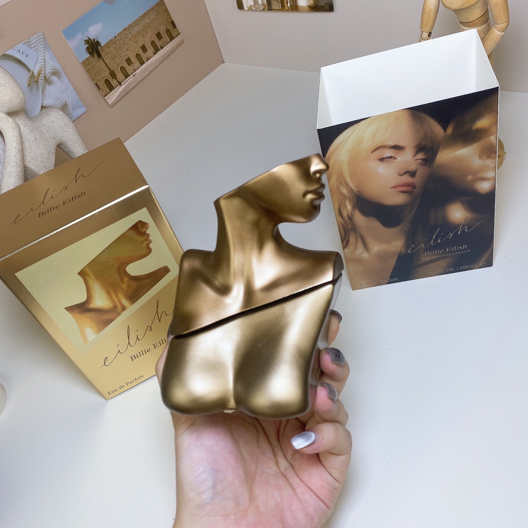 70💰黄色碧梨碧梨同名100ml
Billie Eilish Eilish,2021
品牌：碧梨
属性：女香
香调：美食东方调
前调：糖红浆果橘子
中调：香草可可果辛香料玫瑰
后调：零陵香豆琥珀麝香木质香