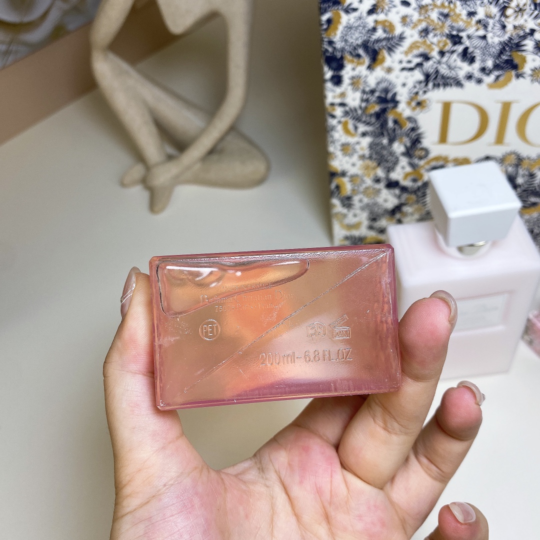 Dior Miss Dior Blooming Bouquet Set - Shower Gel, Body Lotion & Miniature 6 i1720148113 9639 0
