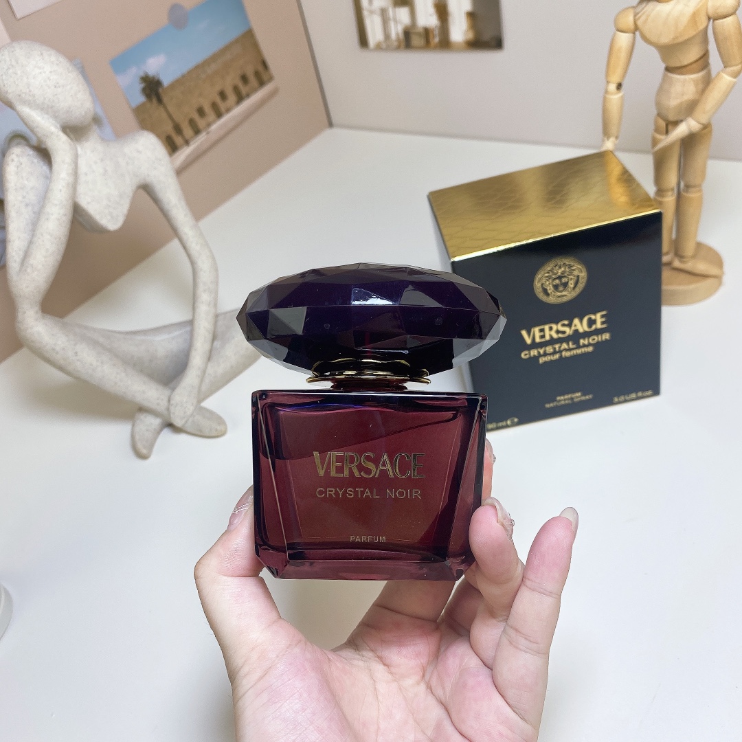 Versace Haute Couture Artisanal Perfumery Haute Fragrance Scent Perfume 2