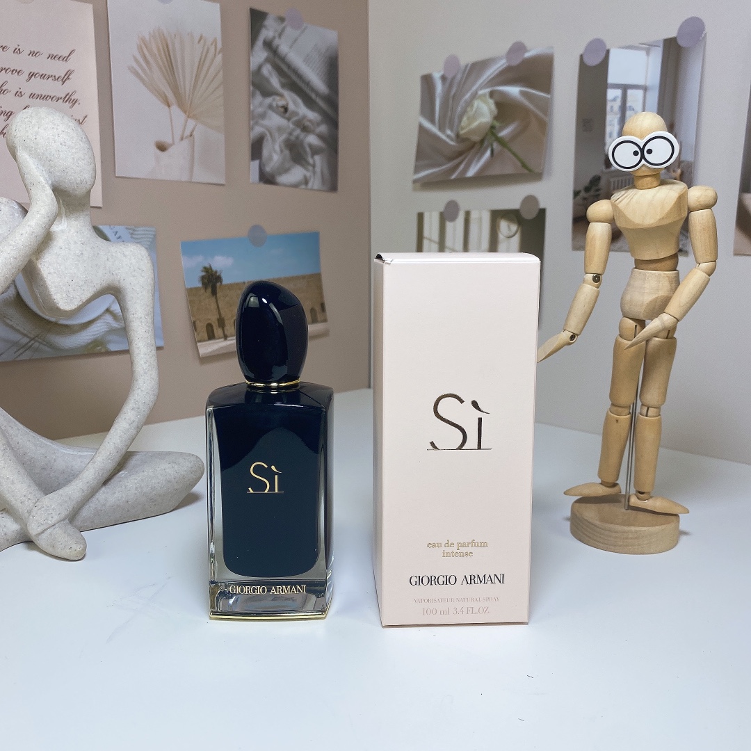 Giorgio Armani Si Intense Eau de Parfum - 100ml Women's Fragrance 2 i1721647470 5088 4