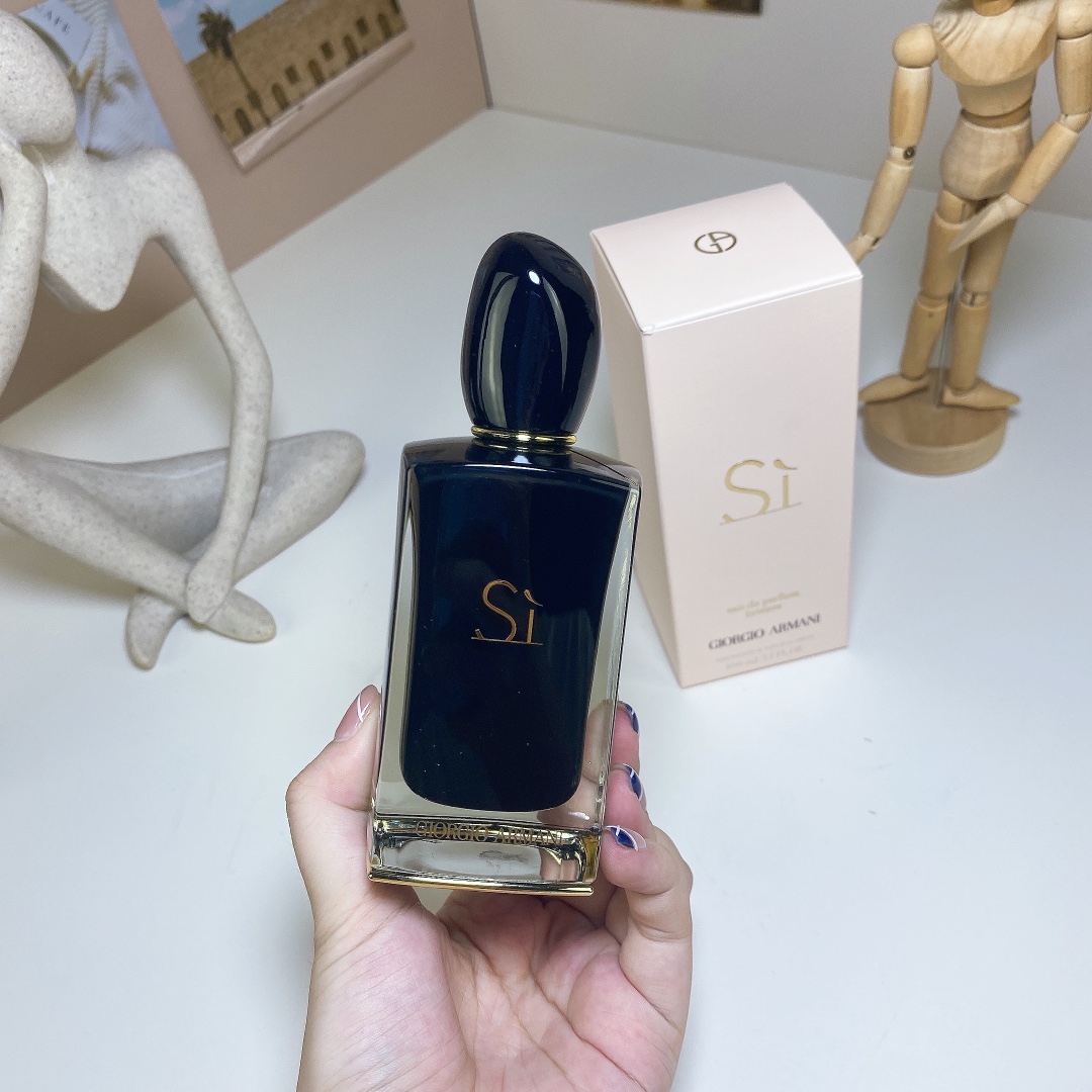 Giorgio Armani Si Intense Eau de Parfum - 100ml Women's Fragrance 3 i1721647470 953 7
