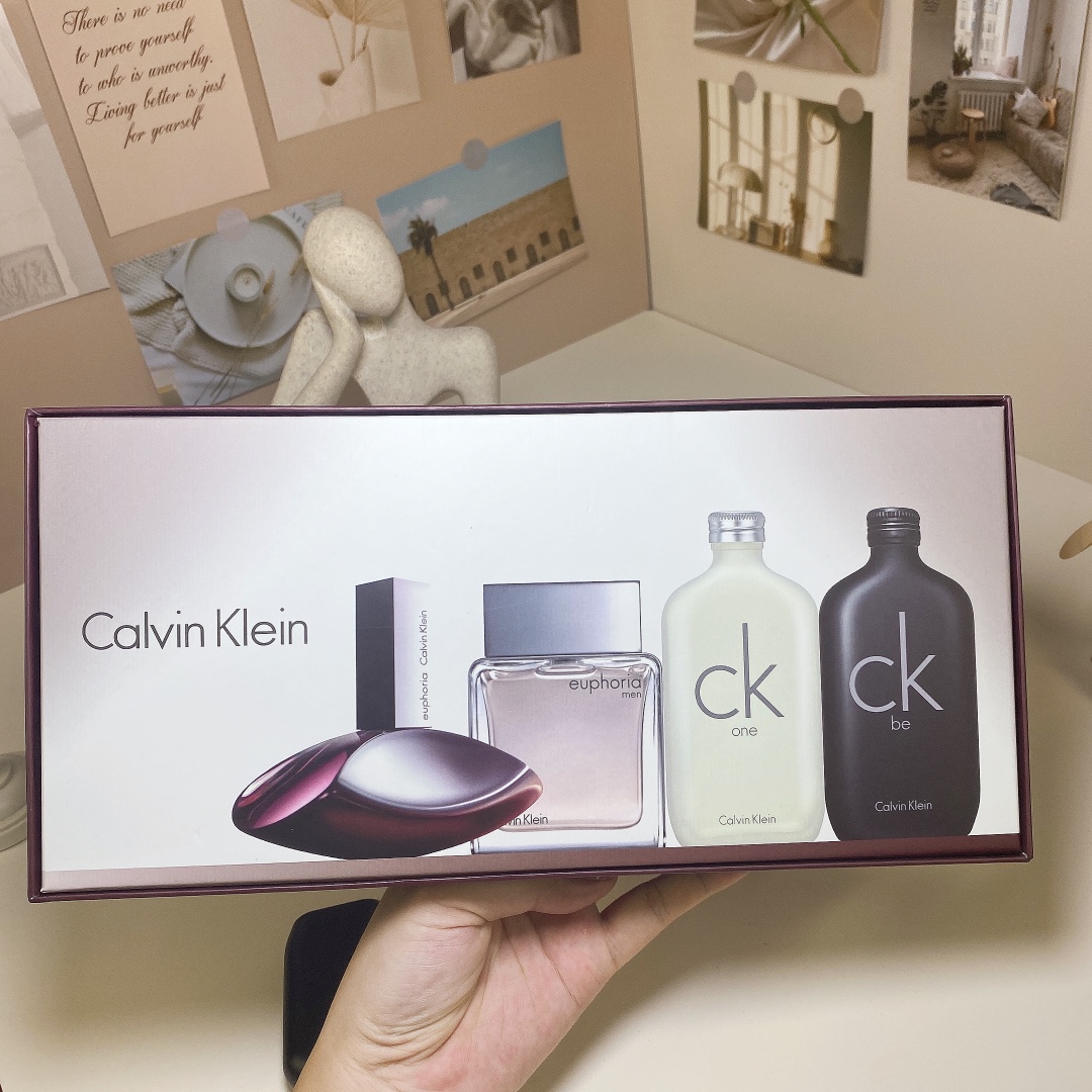 Calvin Klein Miniature Perfume Set (4 x 30ml) - CK One, CK Be, Euphoria, Eternity 10 i1721751962 7241 3