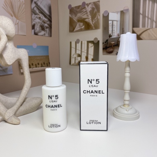 Chanel N°5 L'Eau Fresh Body Lotion - 100ml, White 1 Chanel N°5 L'Eau Fresh Body Lotion - 100ml, White
