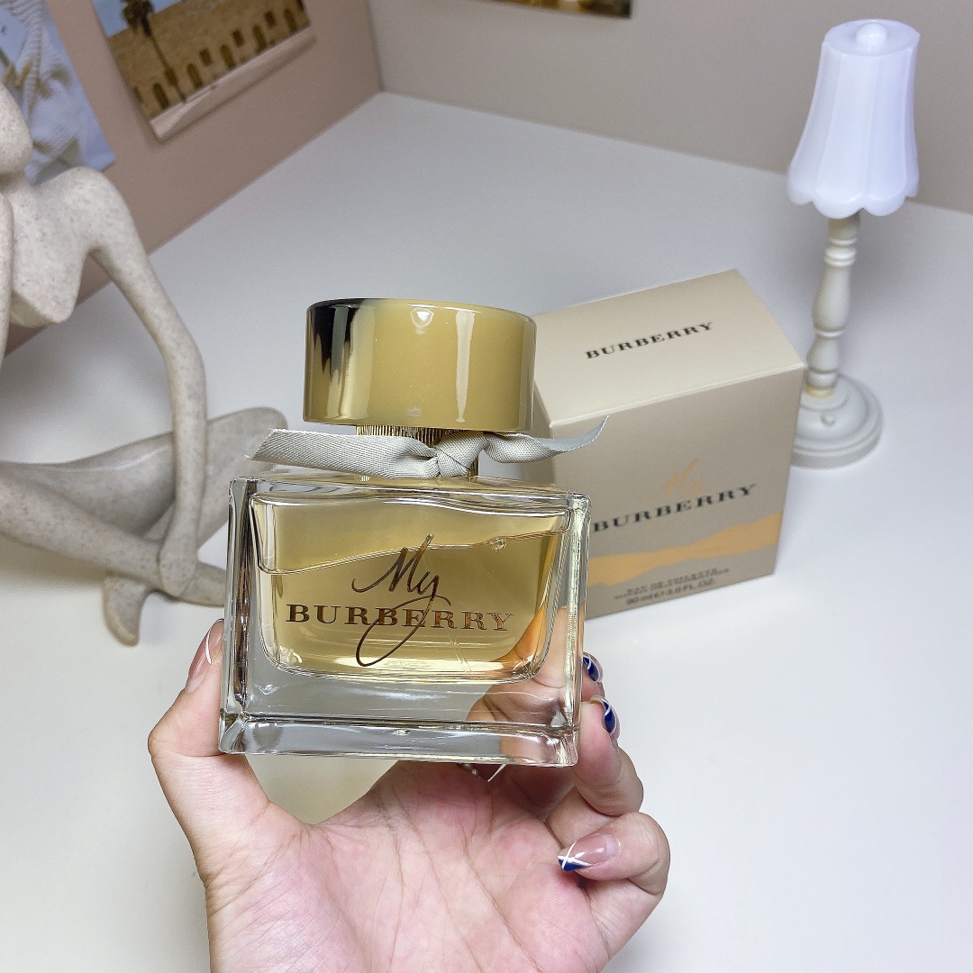 Burberry My Burberry Eau de Toilette - Floral Fragrance for Women, 90ml 2 i1723955091 2829 0