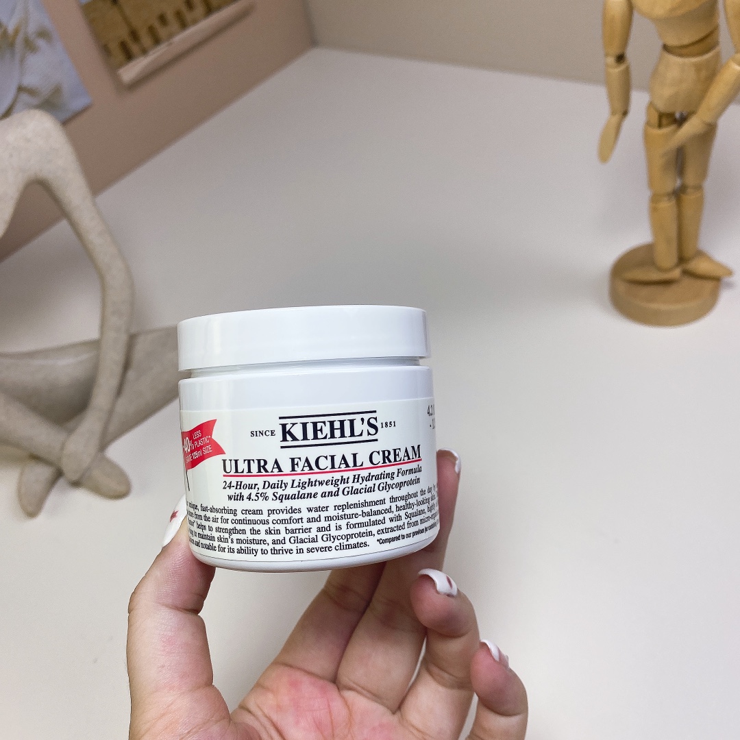 70。新版科颜氏高保湿面霜125ml/明通版
🔜 明通版.高质量❗🇺🇸KIEHL'S/科颜氏三代高保湿125ml【新版】
高端品质‼️私模  封口细节全对版
一标一码  配中文标  已更新打码
原箱48粒  件96粒  欢迎拿版对比[勾引]
