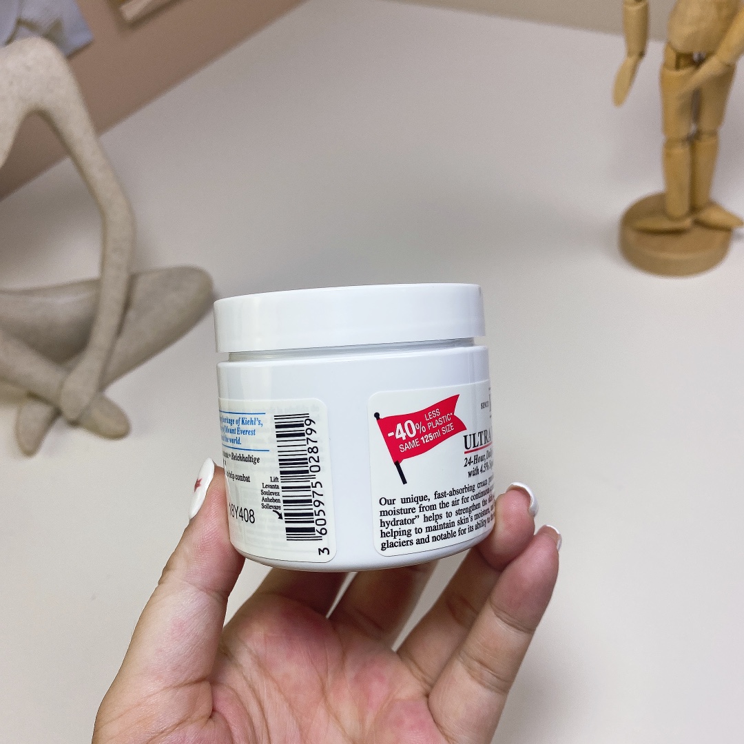 70。新版科颜氏高保湿面霜125ml/明通版
🔜 明通版.高质量❗🇺🇸KIEHL'S/科颜氏三代高保湿125ml【新版】
高端品质‼️私模  封口细节全对版
一标一码  配中文标  已更新打码
原箱48粒  件96粒  欢迎拿版对比[勾引]
