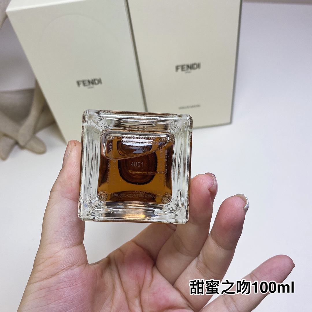 Fendi Dolce Bacio 100ml - A Sweet Kiss of Luxury, High-End Perfume 6 i1727706124 16 0