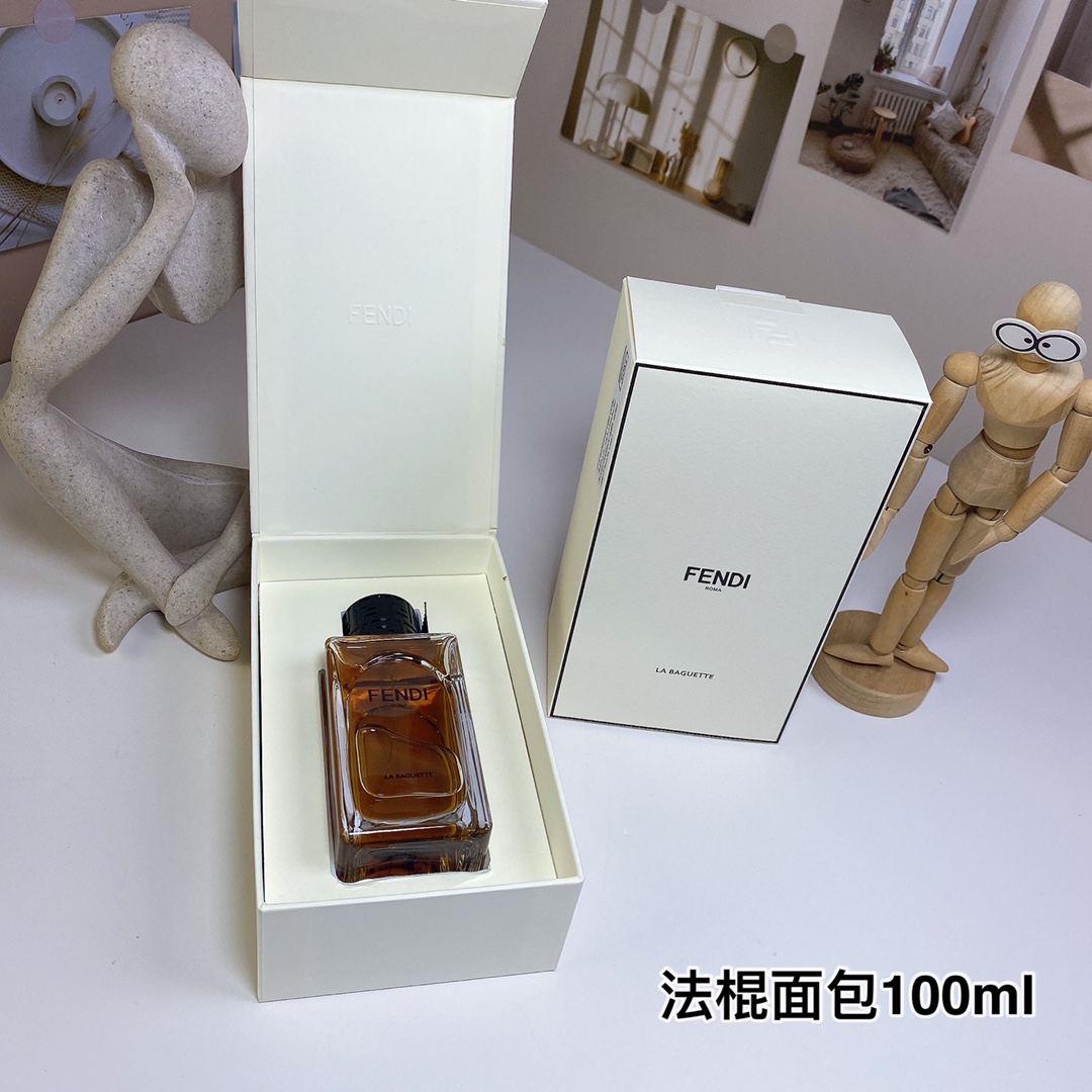 Fendi La Baguette 100ml Eau de Toilette - A Timeless Fragrance for Women 2 i1728104796 7012 4