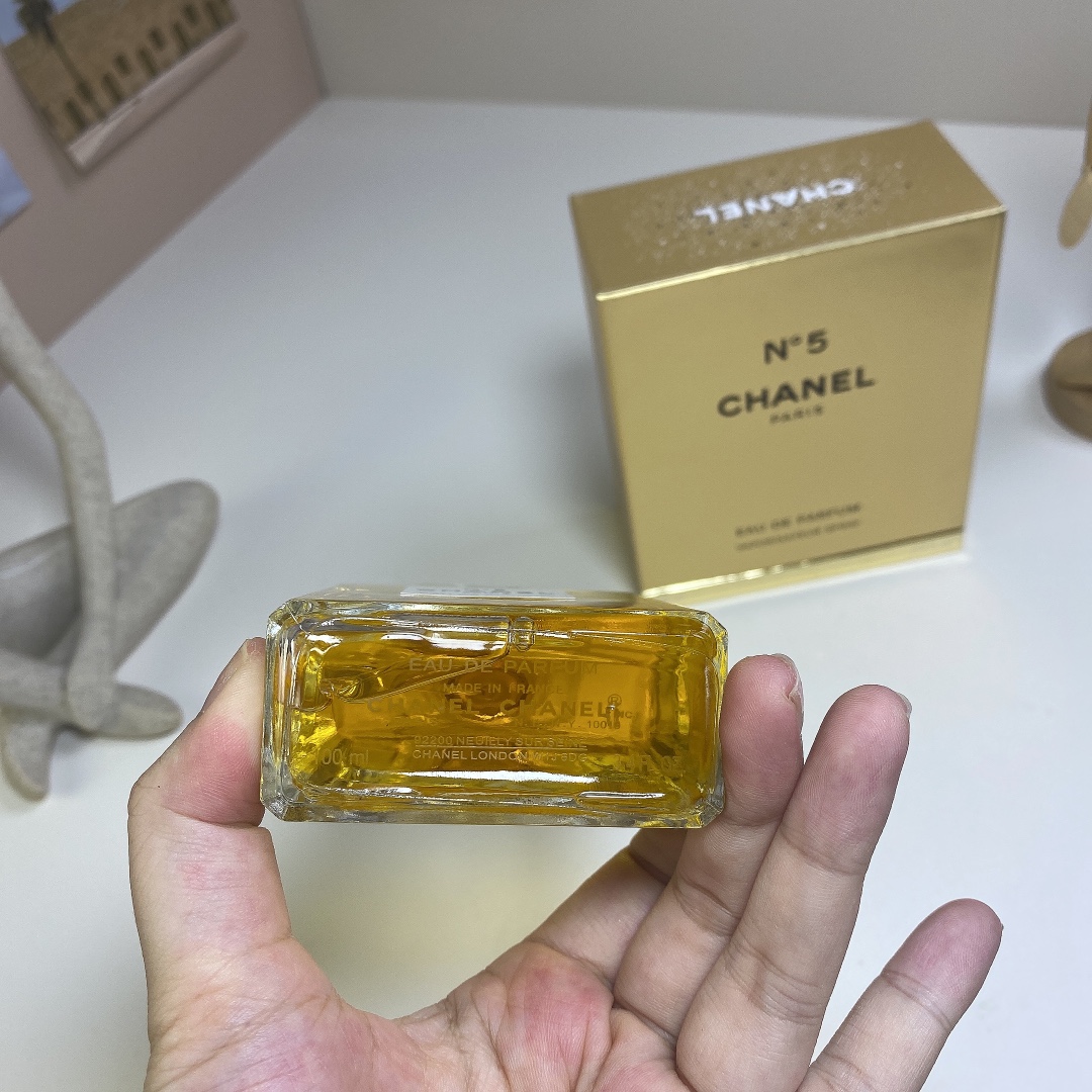 Chanel No. 5 Eau de Parfum 100ml - A Classic Fragrance for Women 5 i1728461993 3461 8