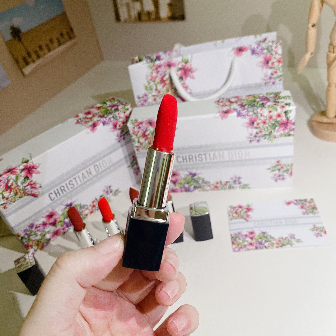 Dior Blooming Beauty: 5-Piece Lipstick Set (1.5g Each) with Gift Bag 7 i1729080606 1610 7