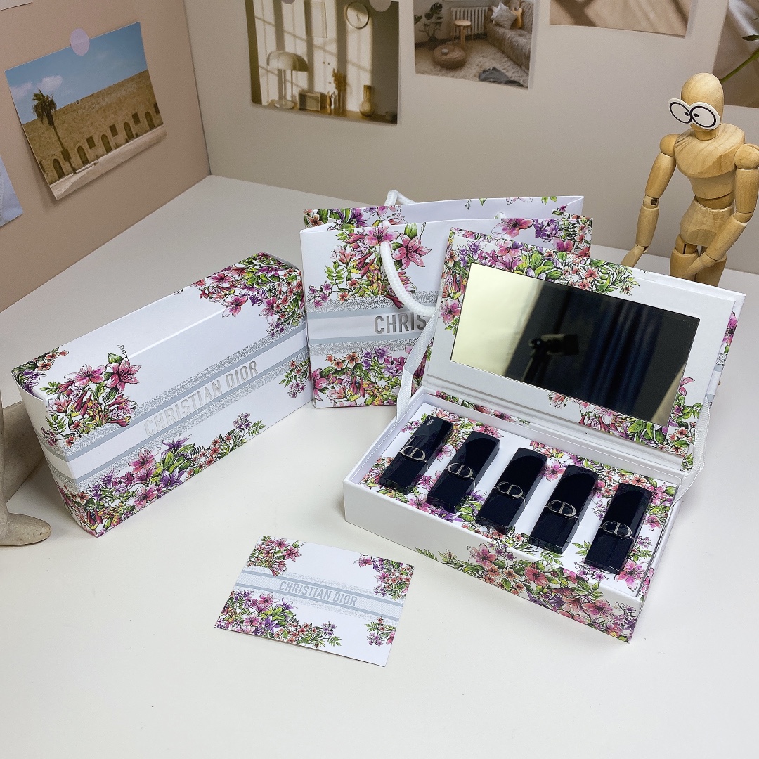 Dior Blooming Beauty: 5-Piece Lipstick Set (1.5g Each) with Gift Bag 2 i1729080606 3069 9