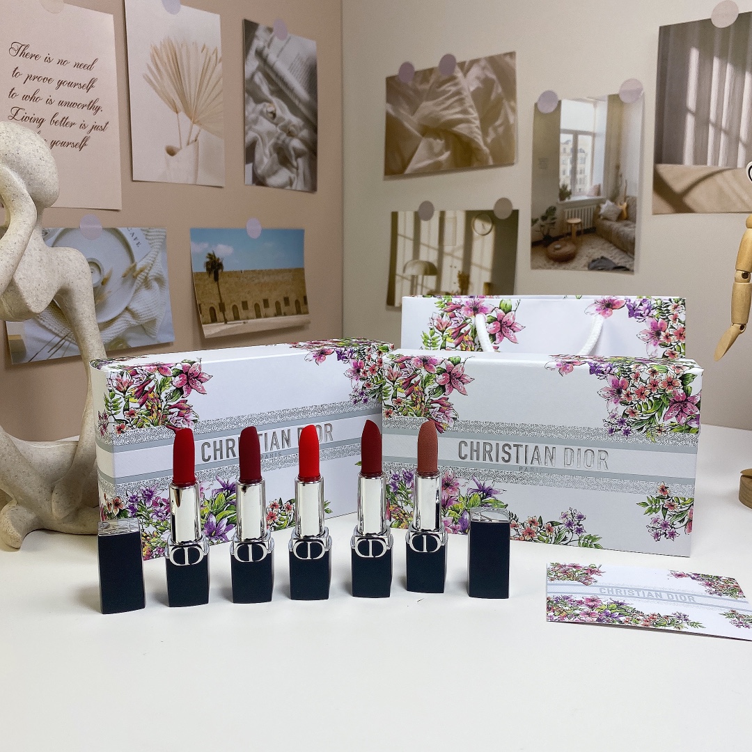Dior Blooming Beauty: 5-Piece Lipstick Set (1.5g Each) with Gift Bag 6 i1729080606 6881 6
