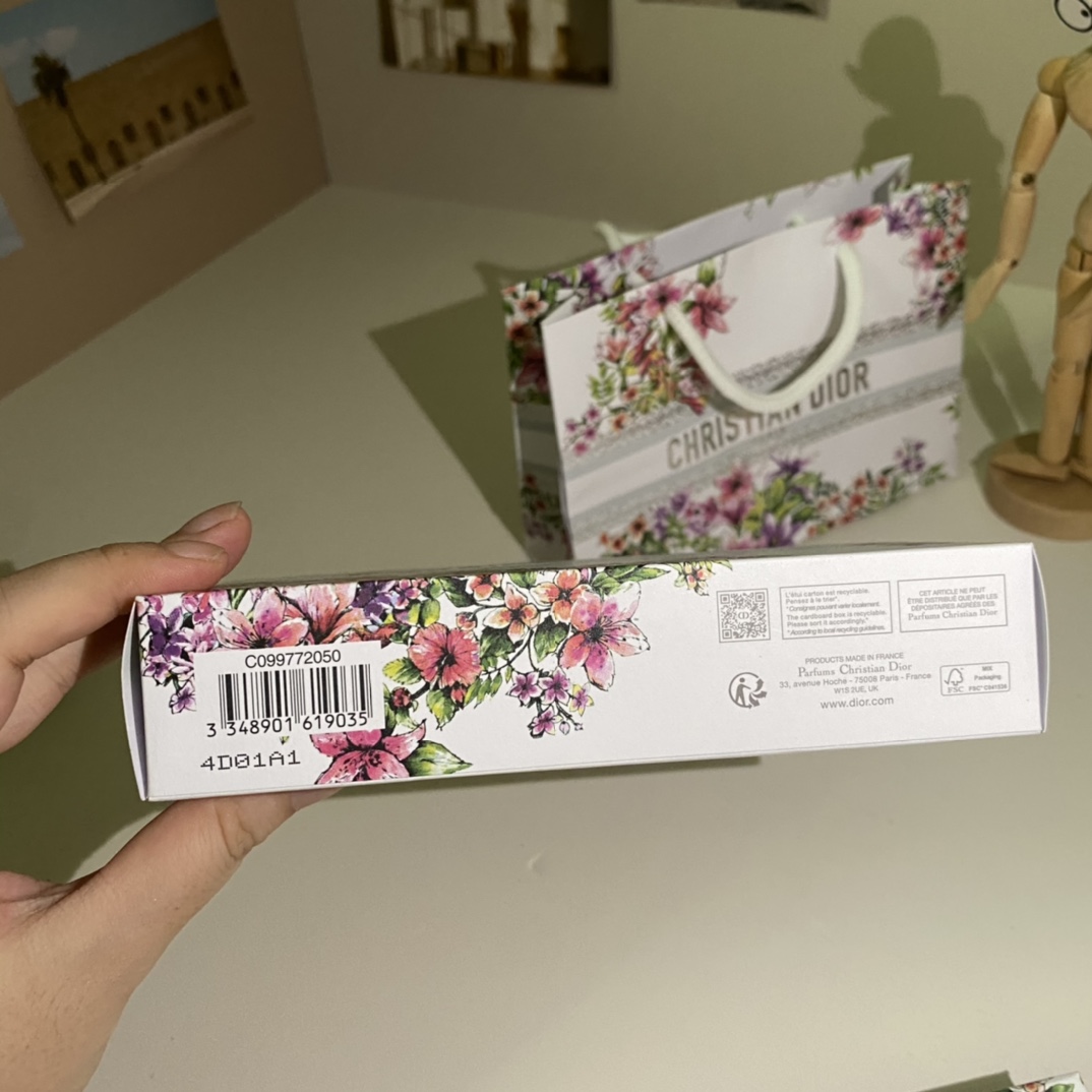 Dior Blooming Lipstick Sample Set - 5 x 1.5g - With Gift Bag 10 i1729080606 7595 0