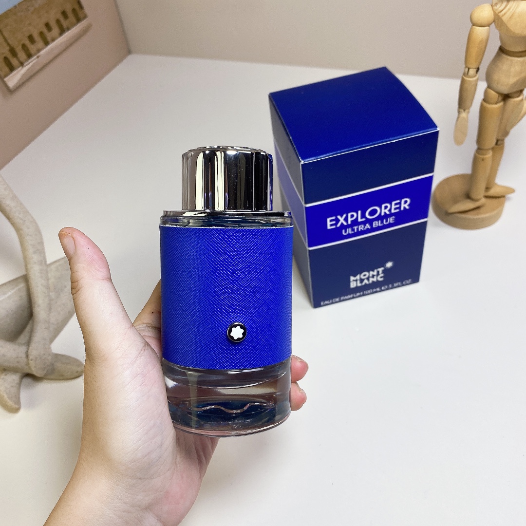 ✨70包
万宝龙蔚蓝旅者100ml
Montblanc Explorer Ultra Blue, 2021
品牌：万宝龙
属性：男香
香调：芳香柑橘调
前调：香柠檬粉红胡椒果香
中调：海水龙涎香
后调：木质香广藿香皮革