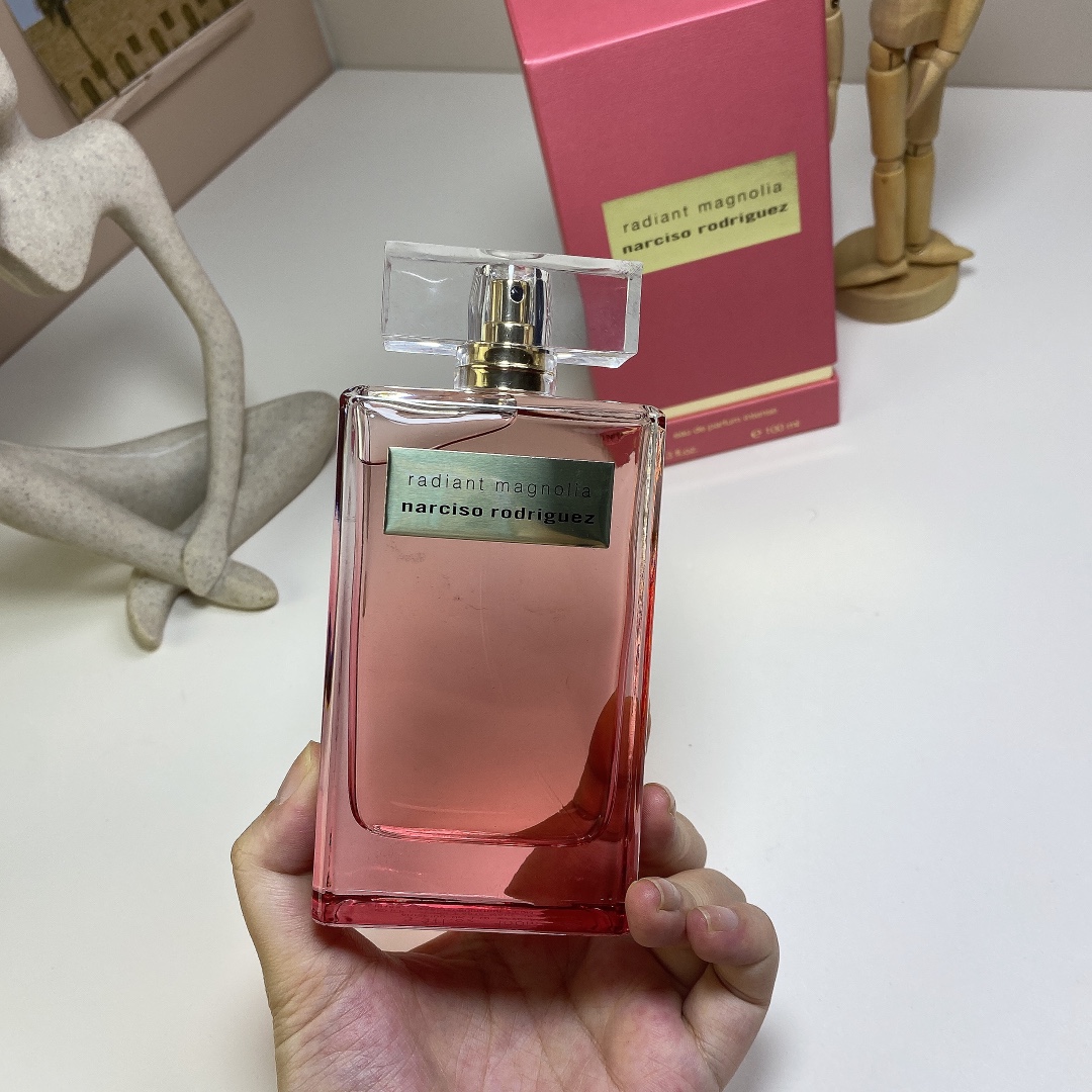 Narciso Rodriguez Radiant Magnolia Eau de Parfum Intense - 100ml 4 i1732347957 7652 4
