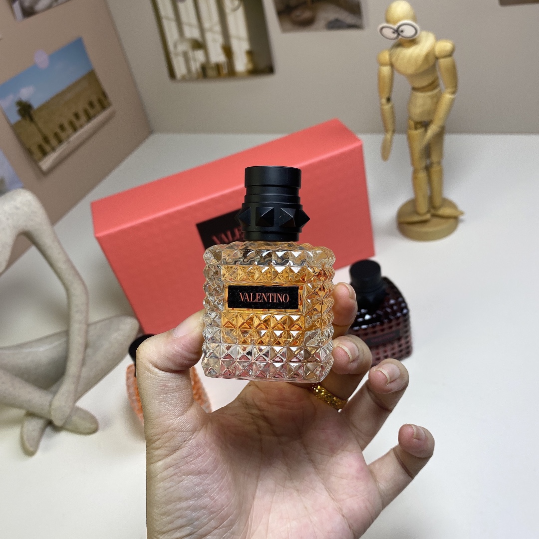 Valentino Donna Miniature Perfume Set - Adventure, Sunset, Punk - 3 x 30ml 6 i1732870338 4701 5