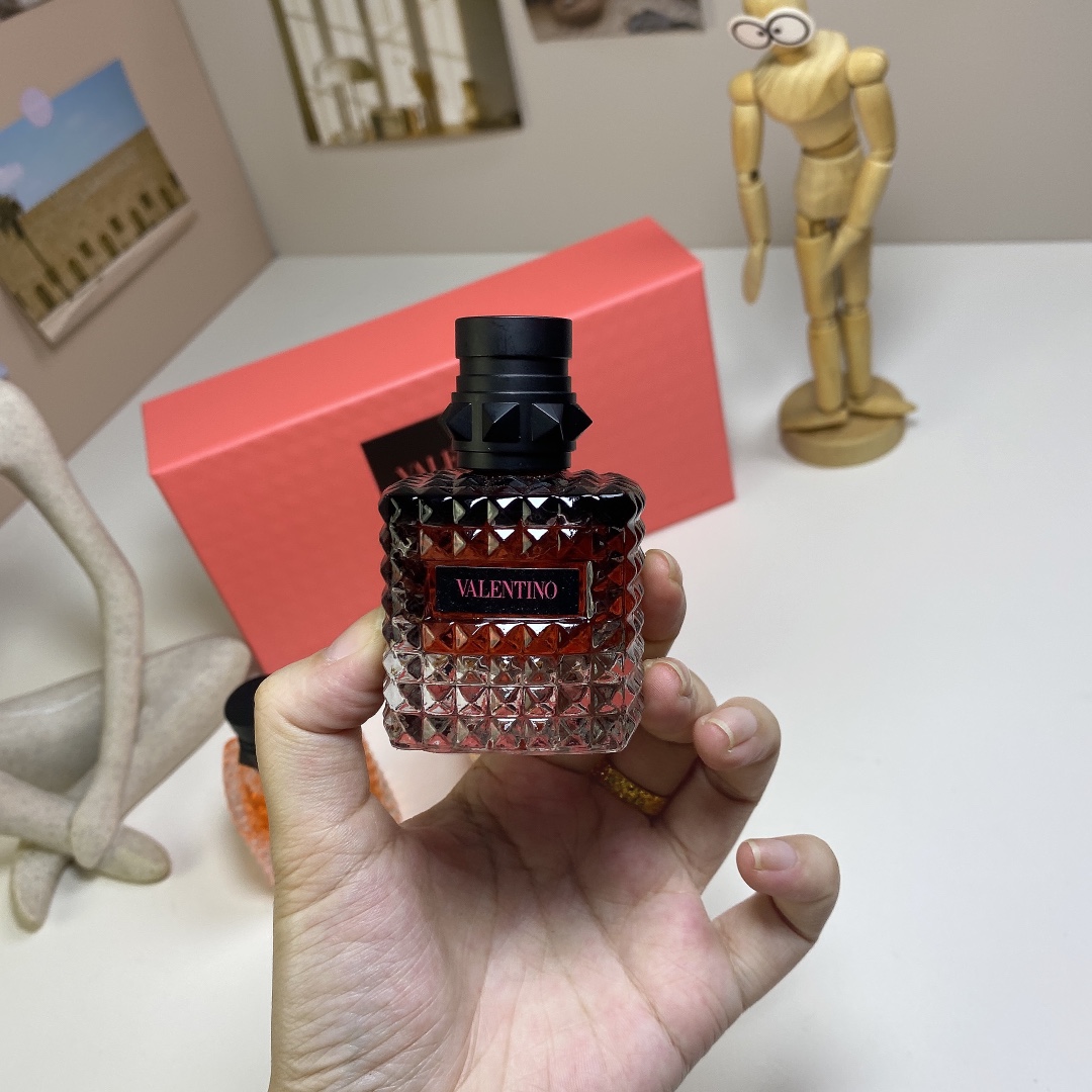 Valentino Donna Miniature Perfume Set - Adventure, Sunset, Punk - 3 x 30ml 7 i1732870338 5125 6