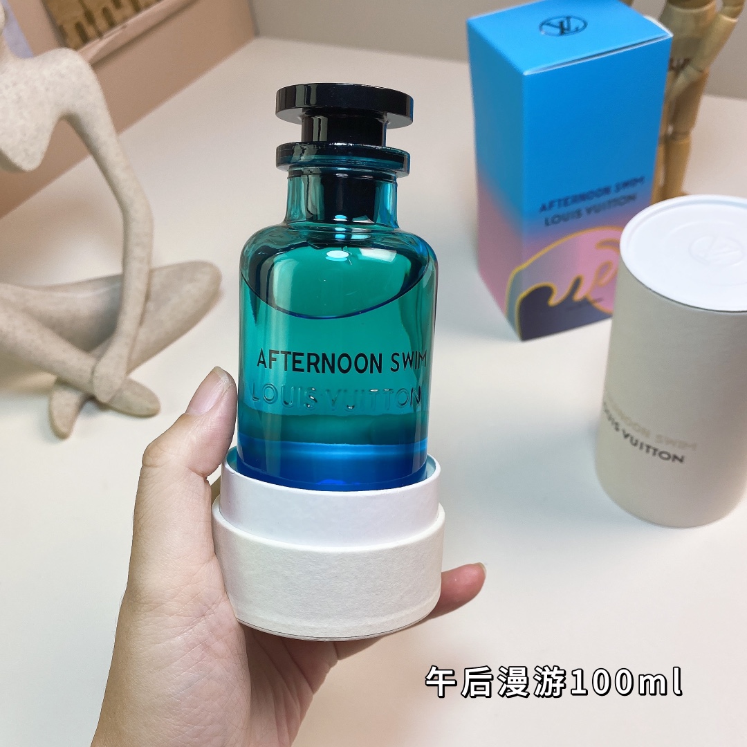 170💰原单品质
路易威登午后漫游100ml
Louis Vuitton Afternoon Swim, 2019
品牌：路易威登
调香师：Jacques Cavallie..
属性：中性香
香调：柑橘调
气味：橘子橙子香柠檬

