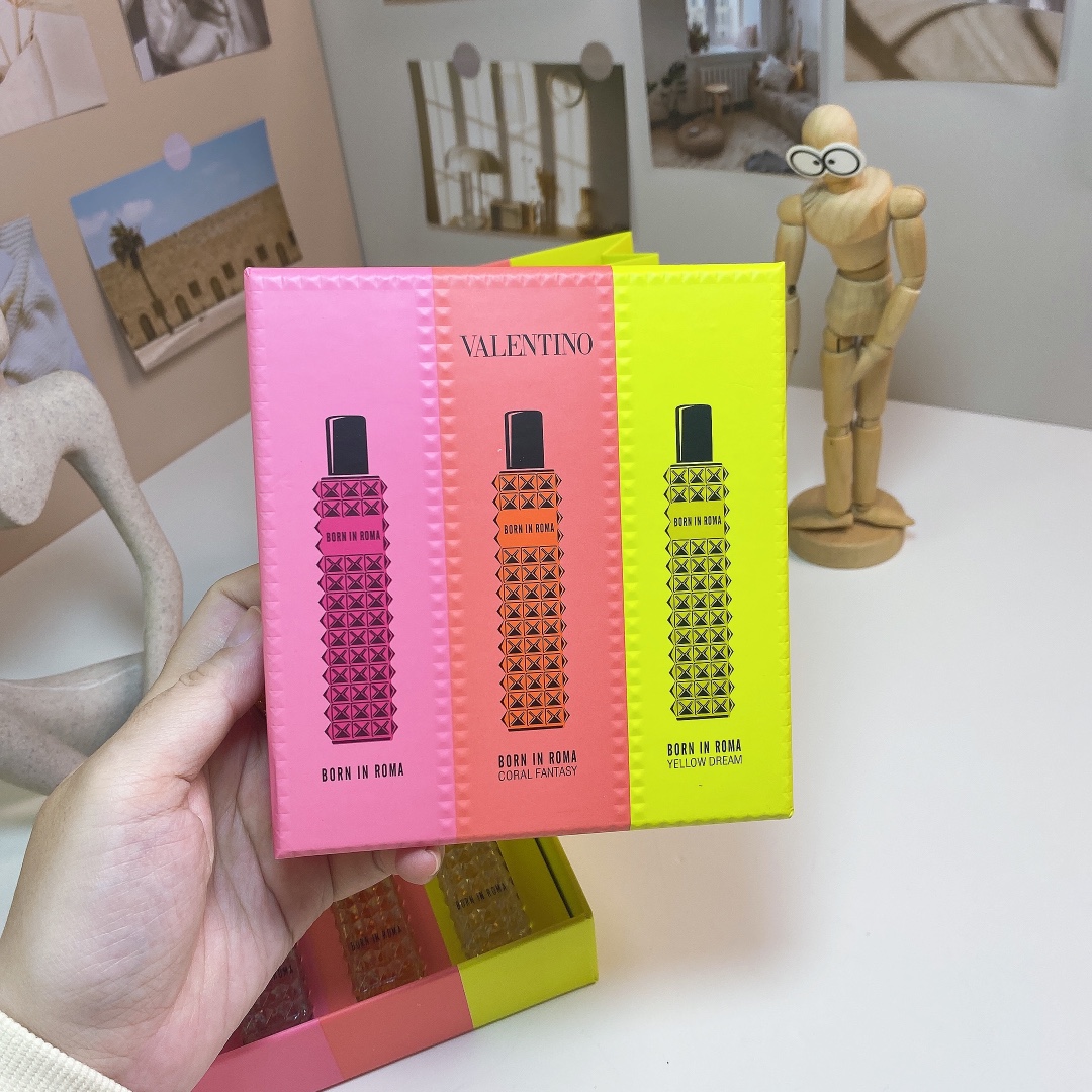 Valentino Travel Fragrance Set: Born In Roma Donna, Coral Fantasy, Yellow Dream 4 i1733479904 3759 3
