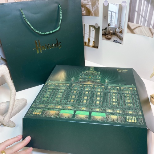 Harrods Christmas Advent Calendar Q Version Blind Box Twelve-Piece Set 1 Harrods Christmas Advent Calendar Q Version Blind Box Twelve-Piece Set