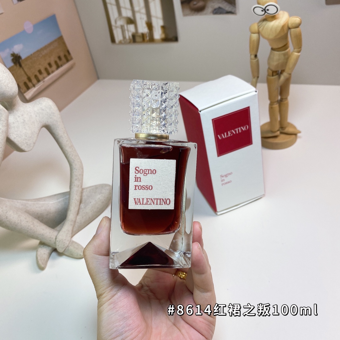 Valentino Sogno In Rosso Unisex Eau de Parfum - 100ml Spicy Woody Scent 2 i1733497390 2532 2