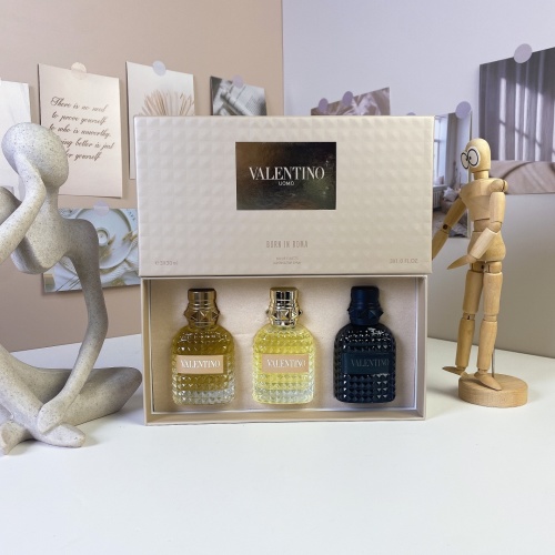 Valentino Uomo Born In Roma 3-Piece Miniatures Gift Set for Him 1 Valentino Uomo Born In Roma 3-Piece Miniatures Gift Set for Him