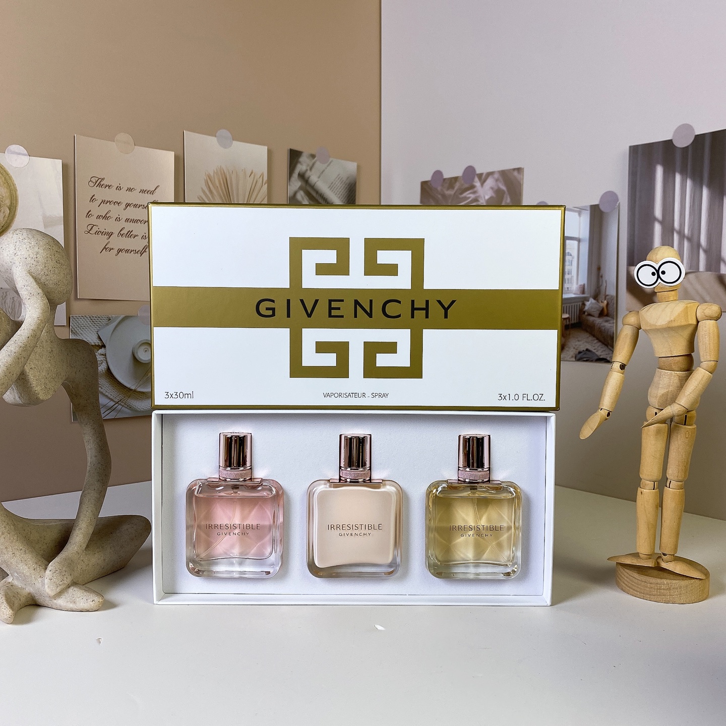 纪梵希倾城之恋女士中样三件套30ml×3个,带喷头,内含:倾城之恋倾心淡香,粉红倾心淡香,浓香倾心
