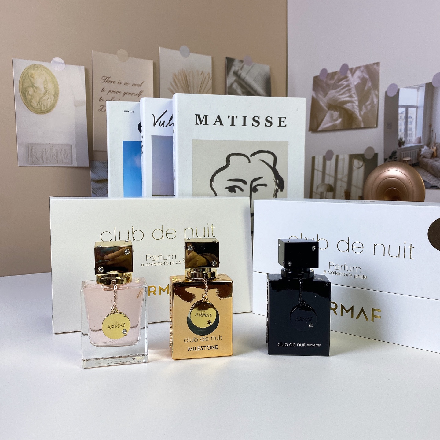 80. Set de tres perfumes de muestra Afnan, caja blanca 🔜 Set de tres muestras Afnan, caja blanca, 30ml x 3, con atomiz…