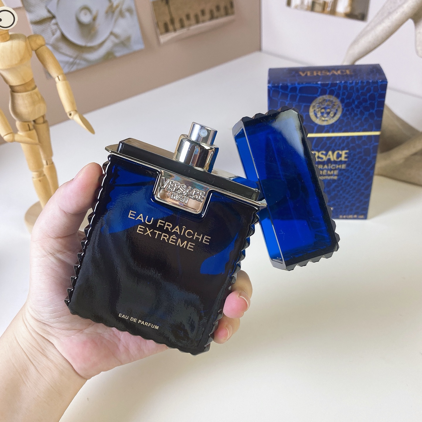 Versace Eau Fraiche Extreme 100ml Eau de Parfum for Men 7 i1751733961164 6203 0 6
