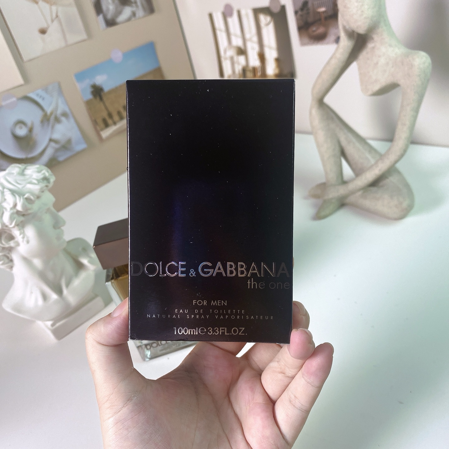专柜品质/70💰包邮
杜嘉班纳唯我男士淡香100ml
Dolce&Gabbana The One for Men, 2008
品牌：杜嘉班纳
调香师：Olivier Polge
属性：男香
香调：辛辣木质调
前调：葡萄柚芫荽罗勒
中调：生姜小豆蔻橙花
后调：琥珀烟草雪松
