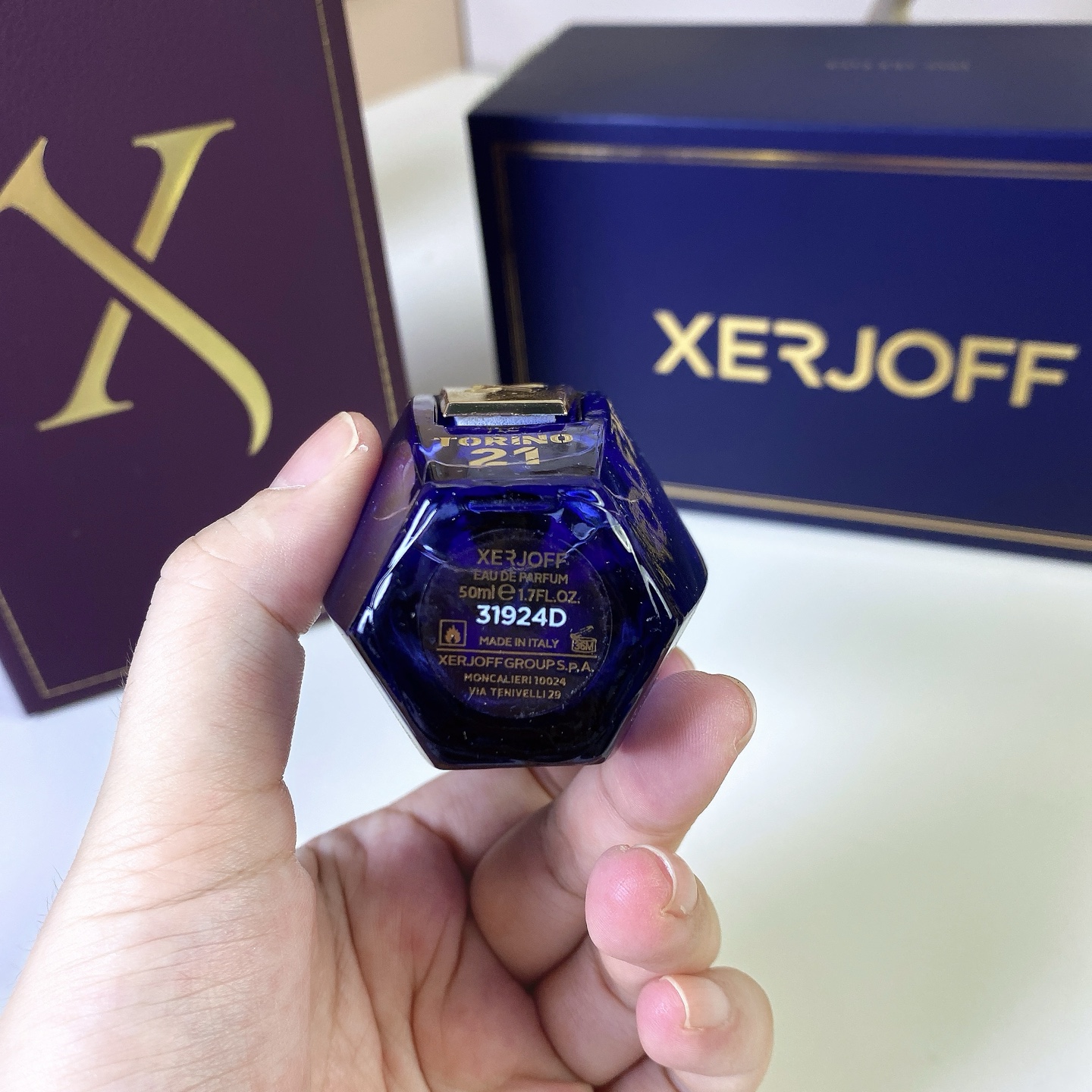 110。希爵夫都灵21香水50ml
🔜 一比一质量❗希爵夫都灵21 50ml
Xerjoff Torino21, 2021
品牌：希爵夫
属性：中性香
香调：绿叶芳香调
前调：薄荷柠檬罗勒百里香
中调：黑加仑薰衣草迷迭香茉莉
后调：柠檬马鞭草麝香